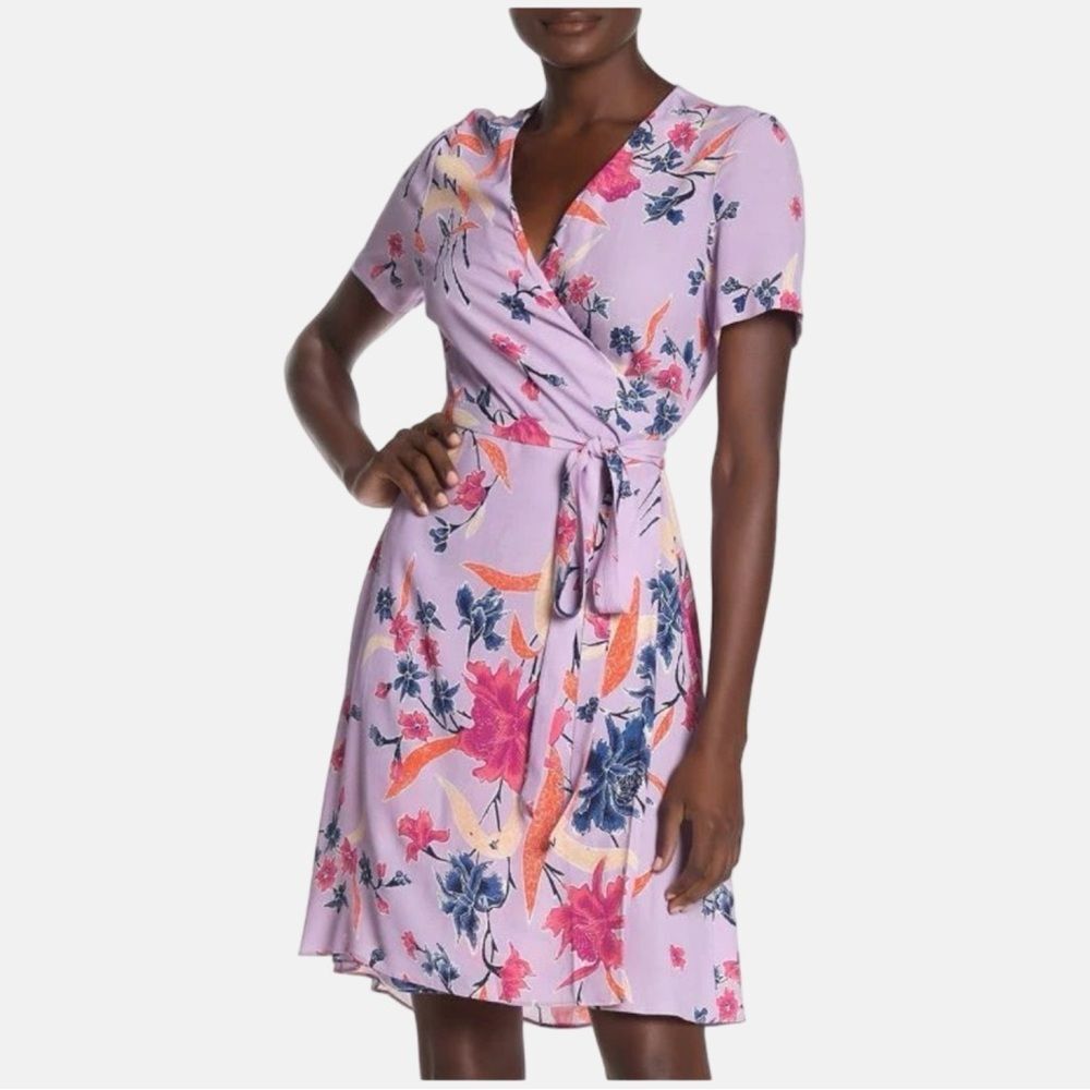 Diane von Furstenberg Savilla Floral Wrap Dress in Lavender Multi | Size Medium
